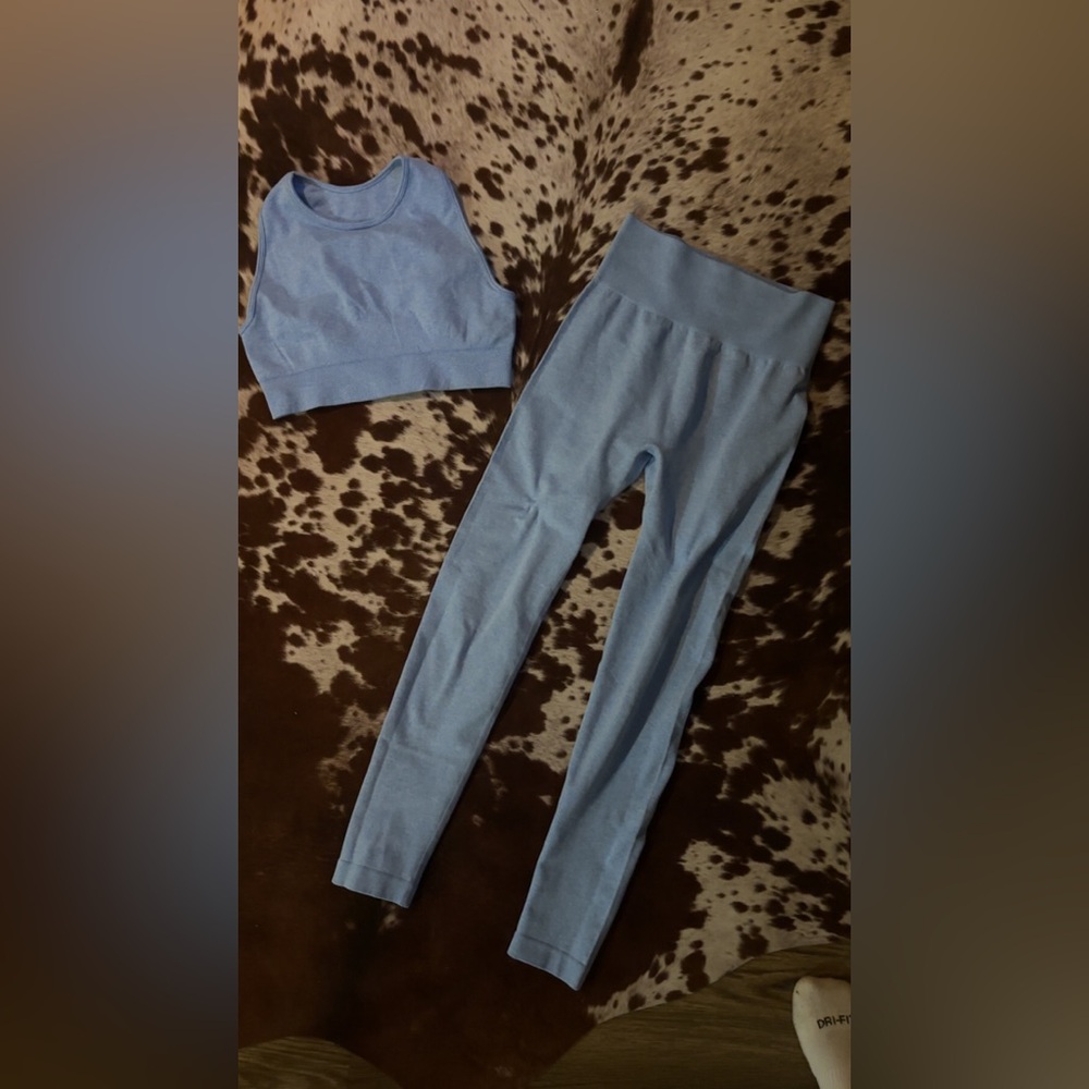2 piece workout set Light Blue Women's Active‎ Set - Top and Leggings